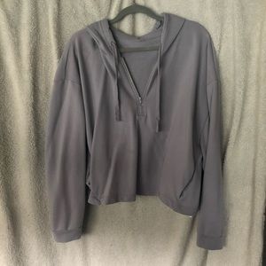 Fabletics cropped 3 1/5 zip sweater